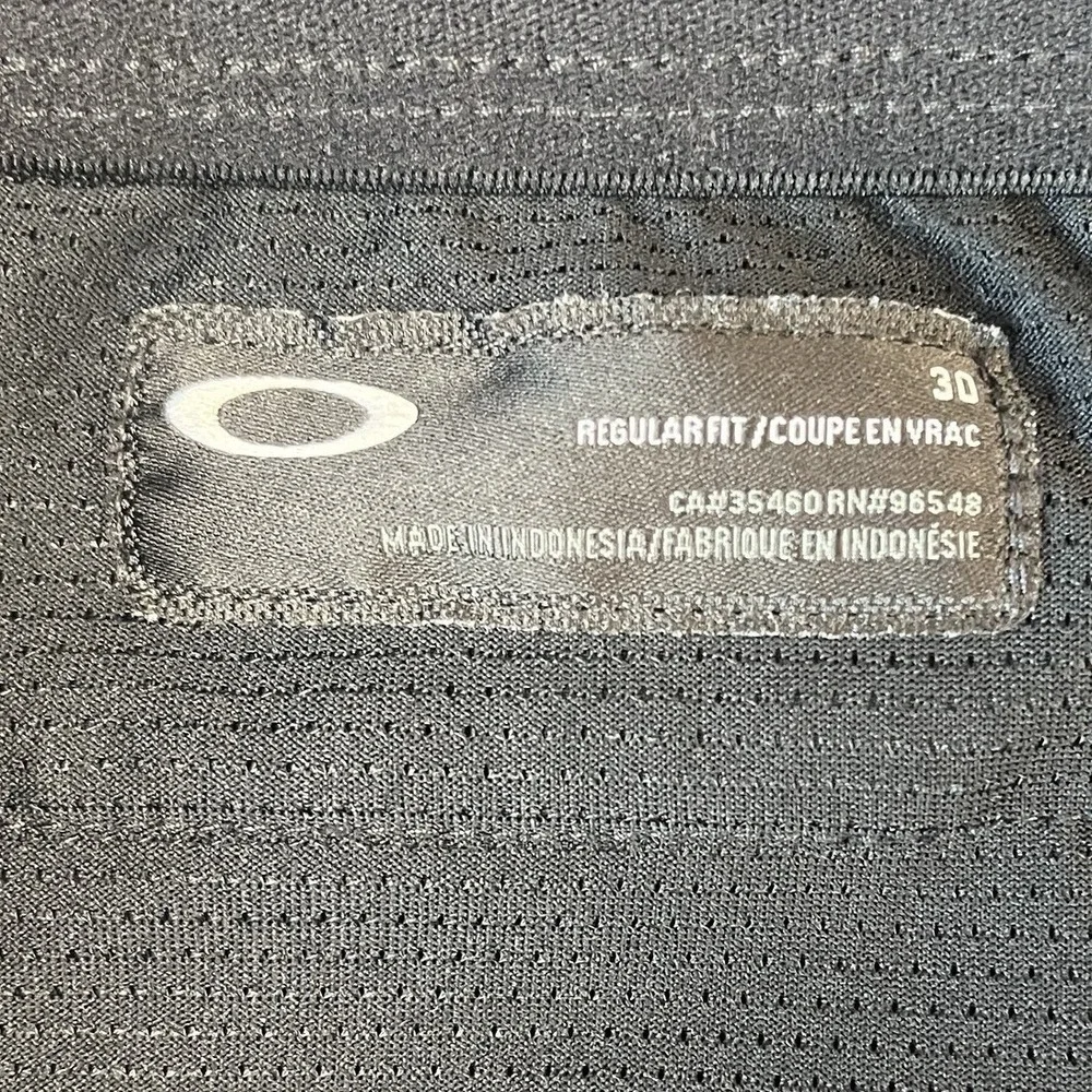 OAKLEY Mens Performance Shorts Size 30 NAVY Golf Stretch Longer Inseam ‎ 11